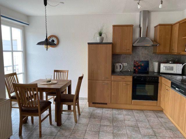 Haus-Olymp-Apartement-01-Kuehlungsborn-Nur-50-M-Bis-Zum-Strand-Ca-50-M2-2-Raeume-Sehr-Gepflegt Luaran gambar